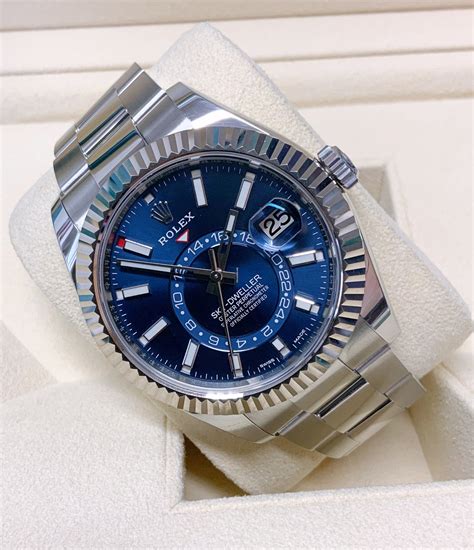 blauwe rolex|Rolex sky dweller blue.